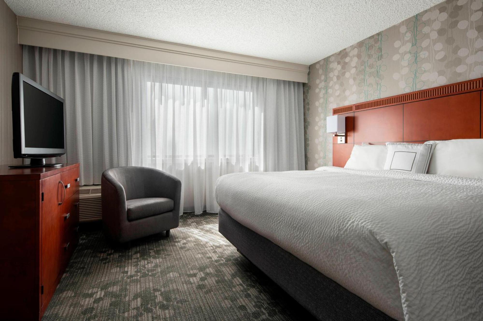 Courtyard By Marriott San Francisco Airport Hotel Сан Бруно Екстериор снимка