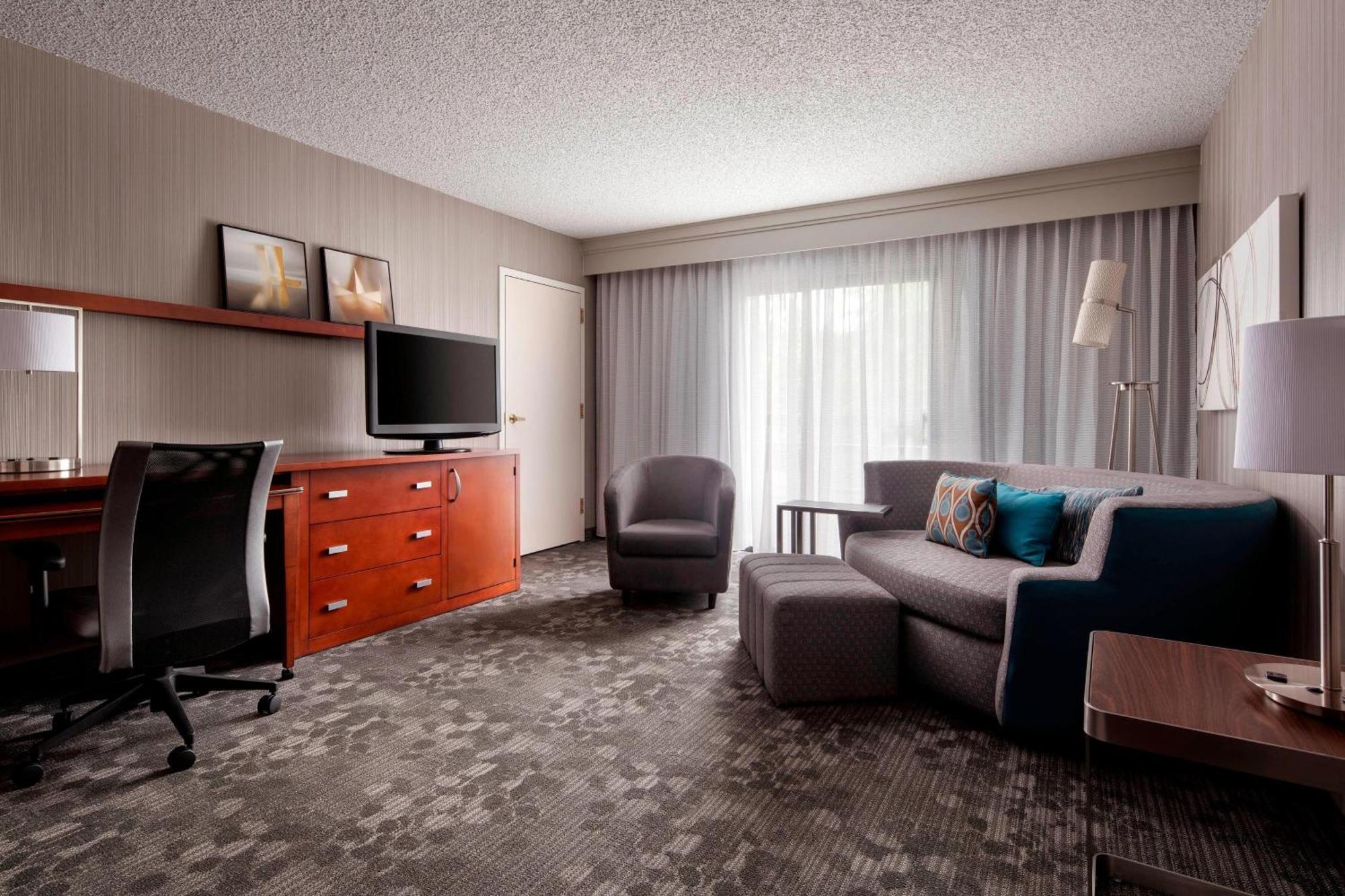 Courtyard By Marriott San Francisco Airport Hotel Сан Бруно Екстериор снимка
