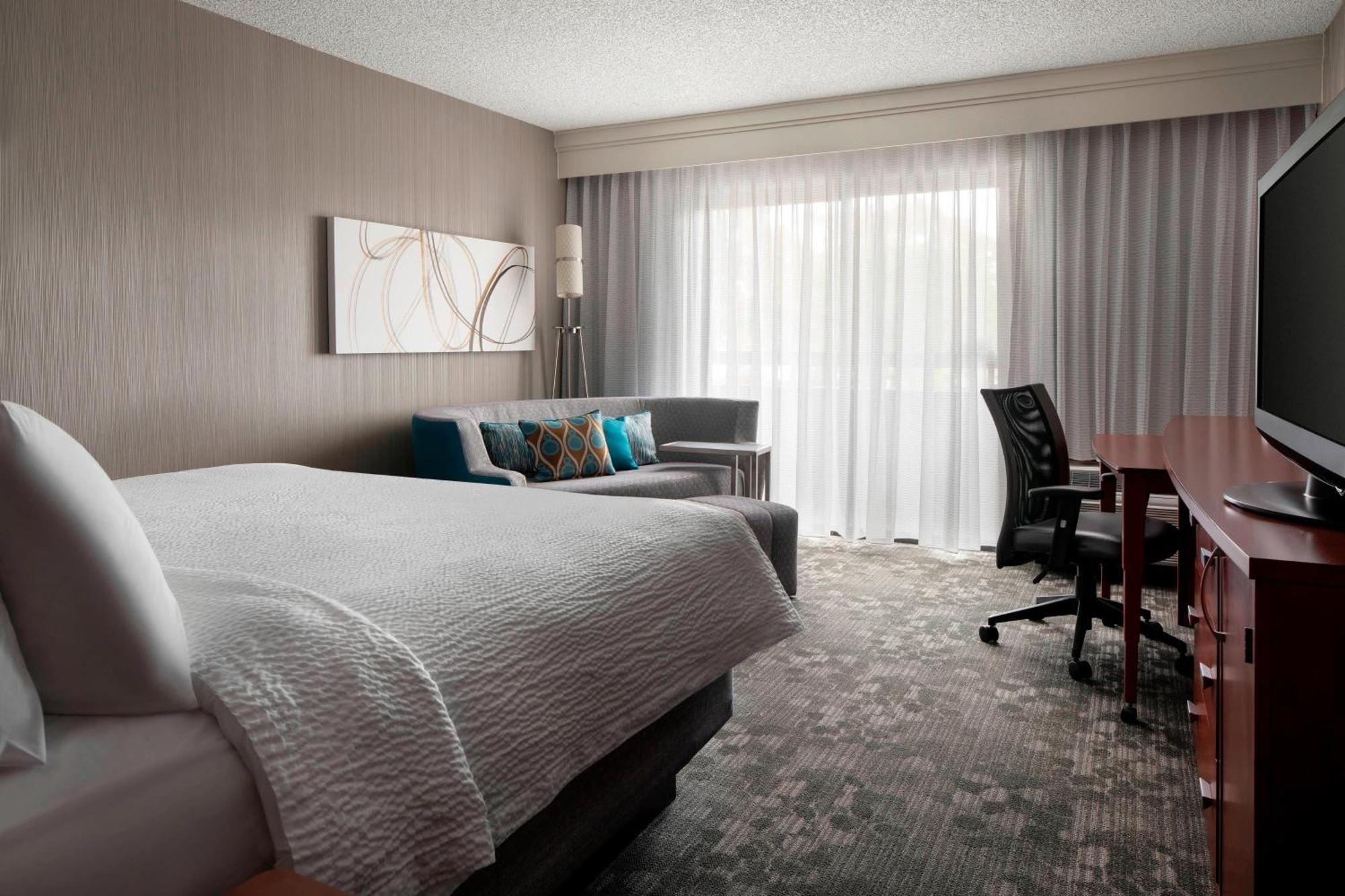 Courtyard By Marriott San Francisco Airport Hotel Сан Бруно Екстериор снимка