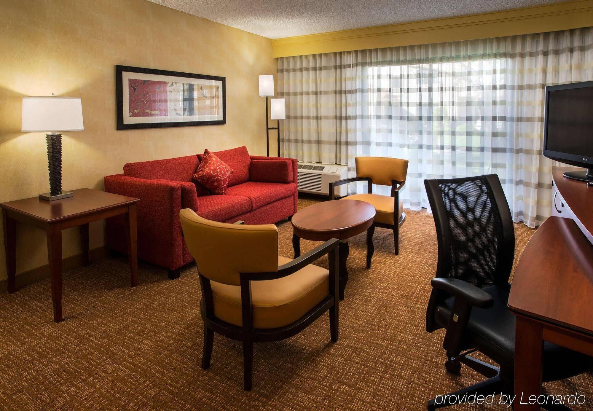 Courtyard By Marriott San Francisco Airport Hotel Сан Бруно Екстериор снимка